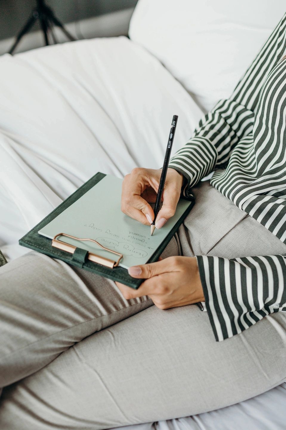Writing on a clipboard